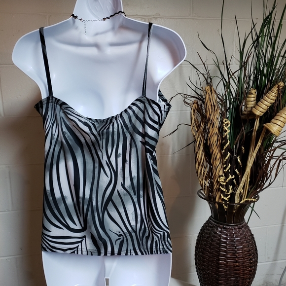WOW, Over jacket and Spaghetti strap top - Picture 5 of 7